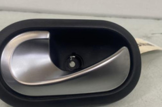 Poignee interieur arriere gauche RENAULT TWINGO 3 Photo n°1
