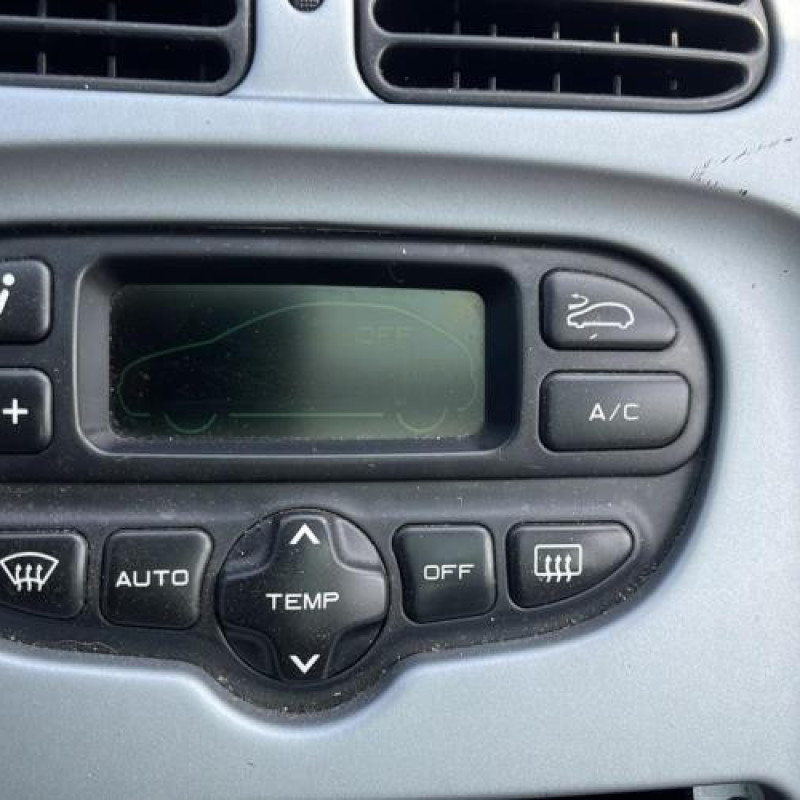 Feu arriere principal gauche (feux) CITROEN XSARA PICASSO Photo n°4