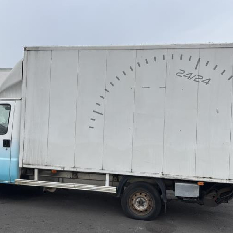 Calandre PEUGEOT BOXER 2 Photo n°9