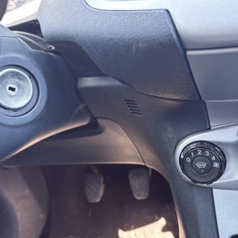 Renfort pare choc arriere (traverse) FORD FIESTA 6 Photo n°19