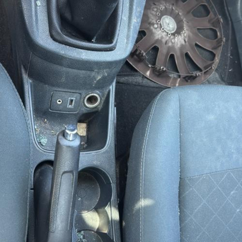 Renfort pare choc avant (traverse) FORD FIESTA 6 Photo n°16