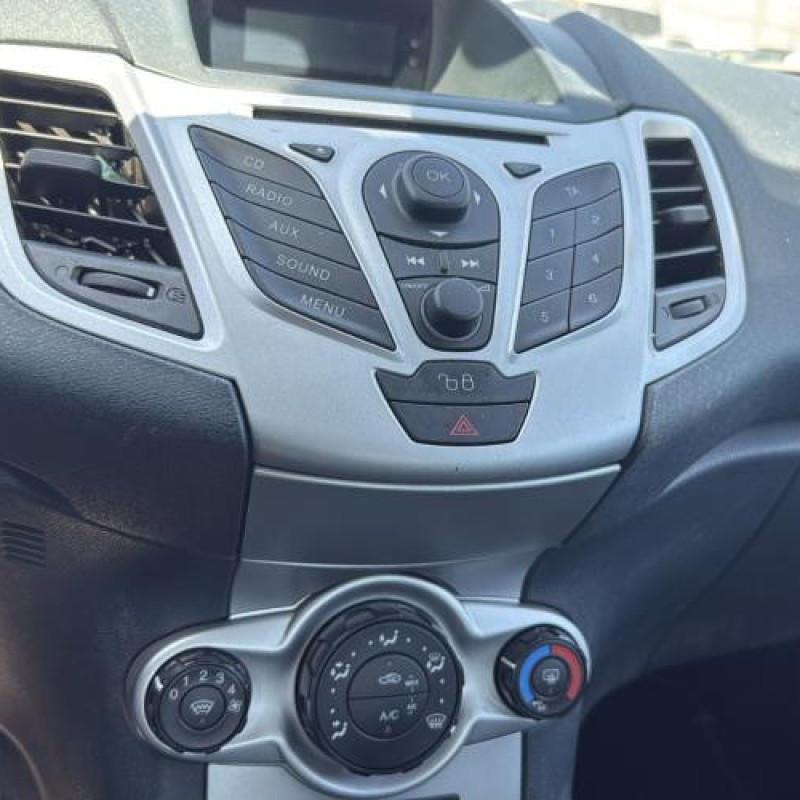 Renfort pare choc avant (traverse) FORD FIESTA 6 Photo n°17