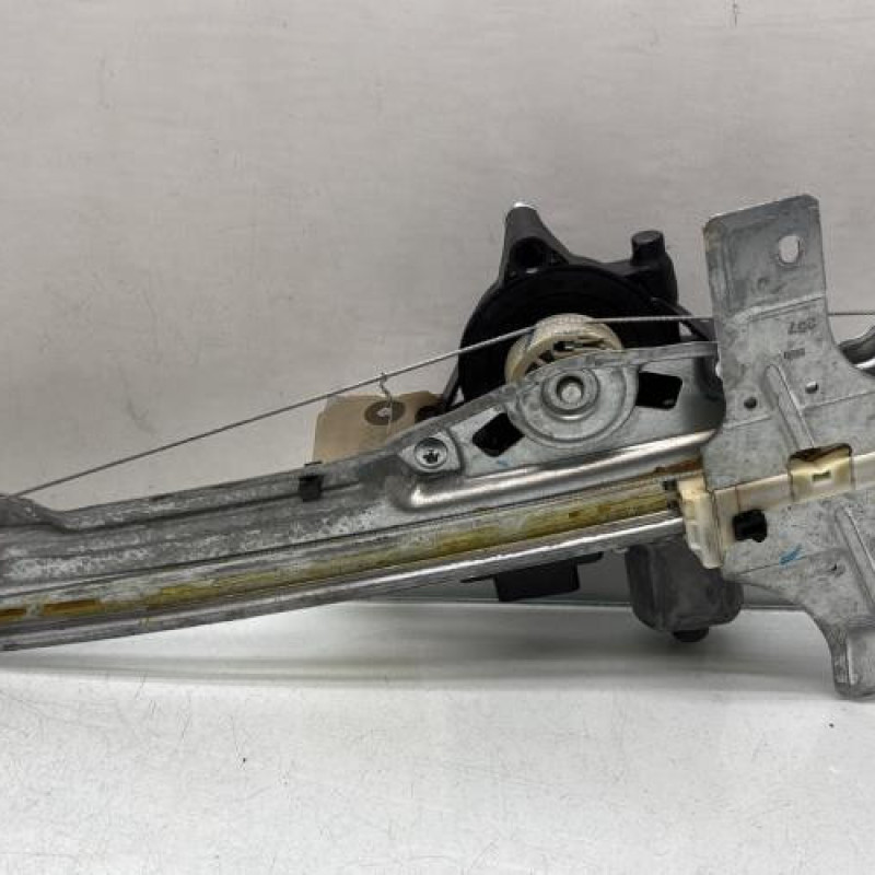 Leve vitre electrique arriere gauche PEUGEOT 208 1 Photo n°1