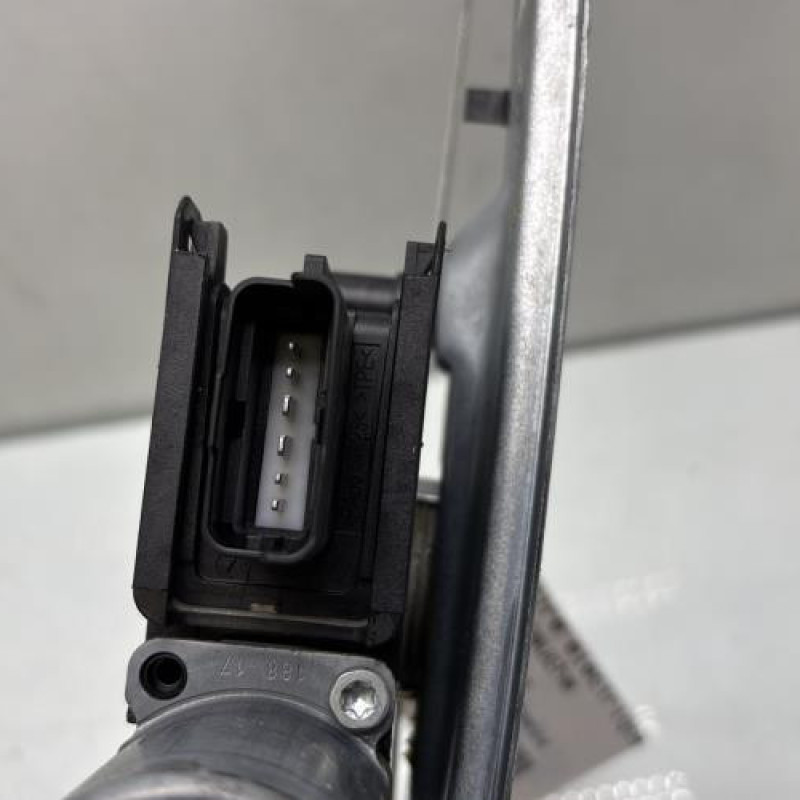 Leve vitre electrique arriere gauche PEUGEOT 208 1 Photo n°6