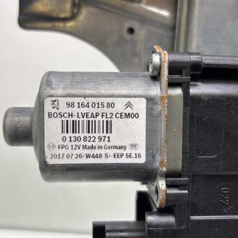 Leve vitre electrique arriere gauche PEUGEOT 208 1 Photo n°7