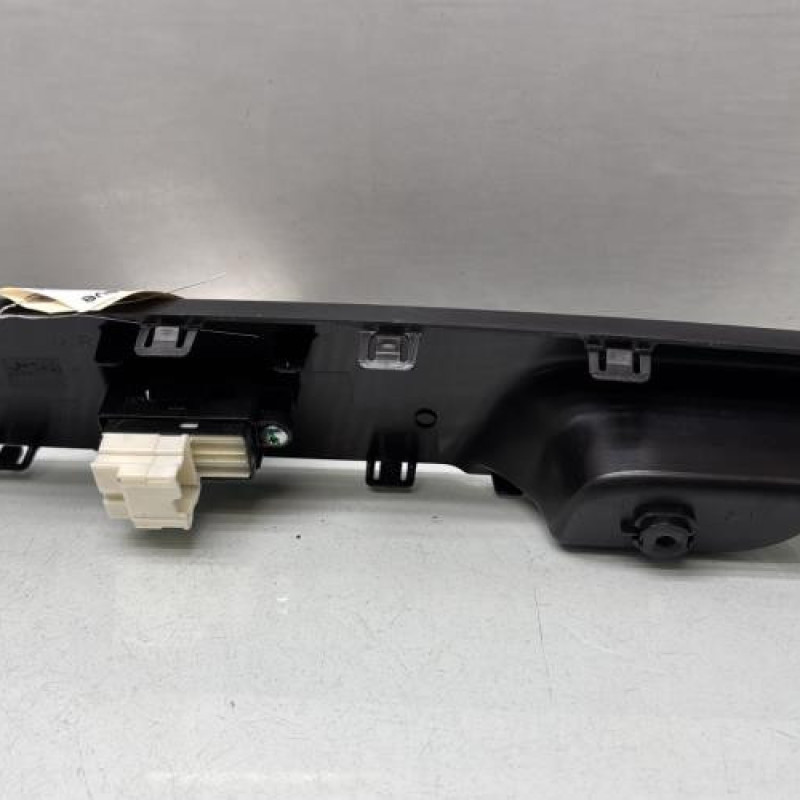 Interrupteur de leve vitre avant droit SUZUKI SWIFT 4 Photo n°2