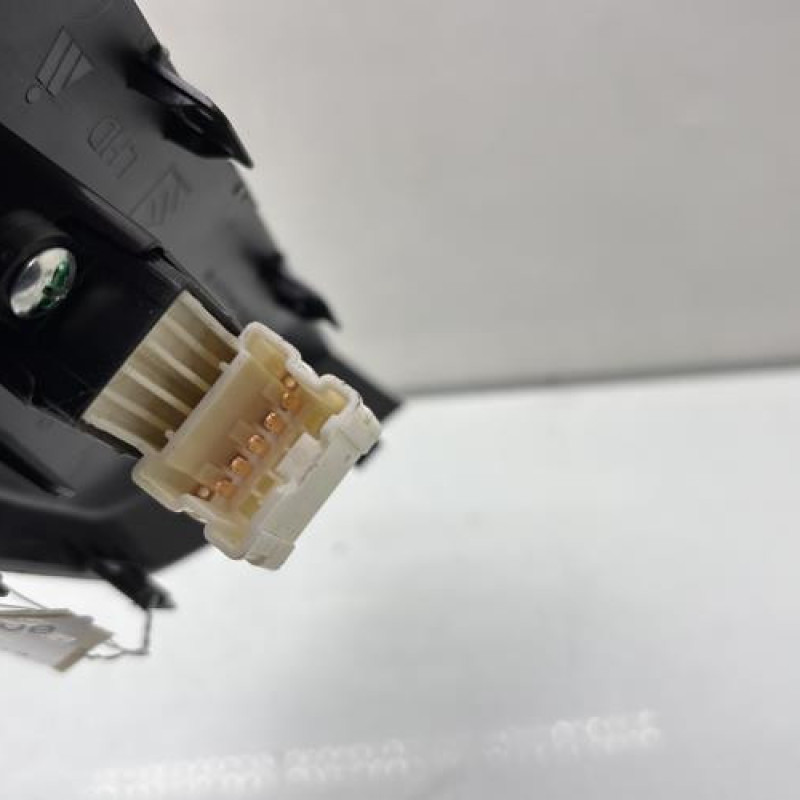 Interrupteur de leve vitre avant droit SUZUKI SWIFT 4 Photo n°3