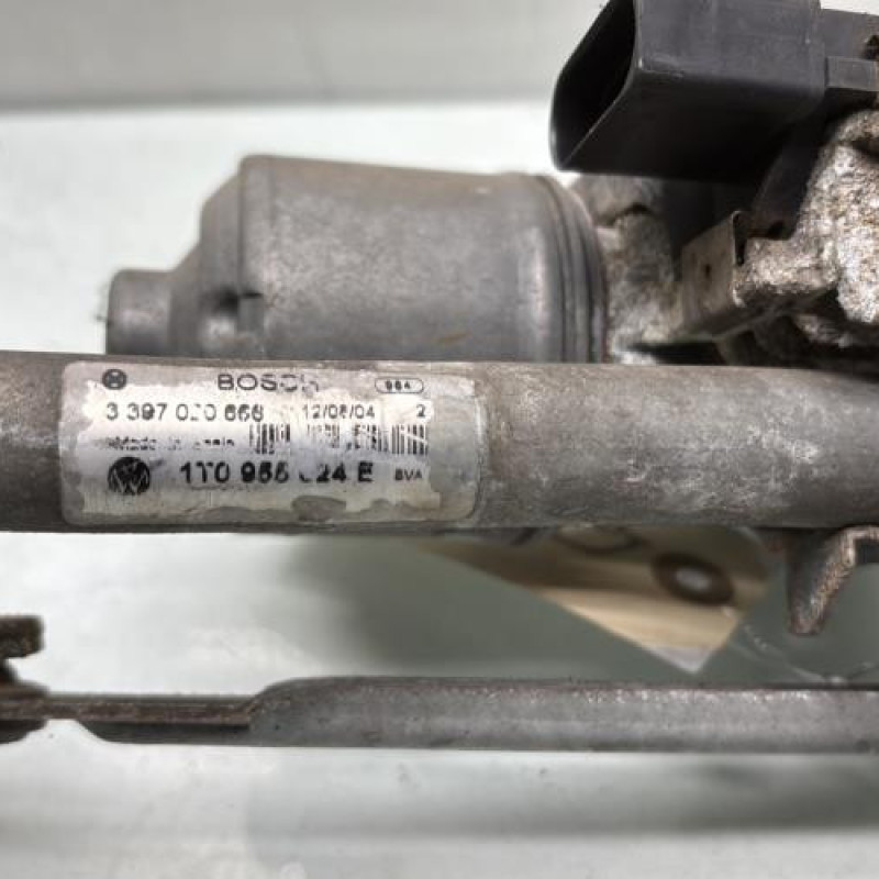 Moteur essuie glace avant droit VOLKSWAGEN TOURAN 1 Photo n°4