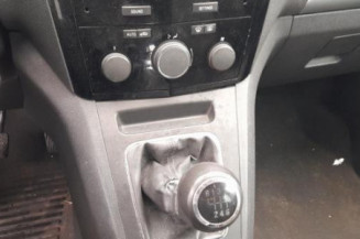 Moteur essuie glace avant OPEL ZAFIRA B