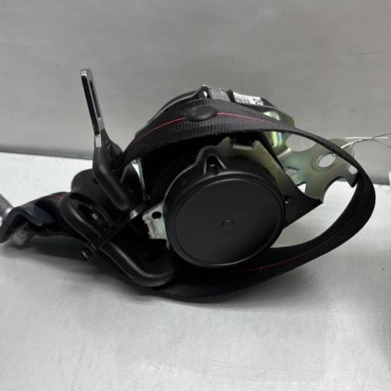 Ceinture arriere gauche PEUGEOT 208 1 Photo n°1