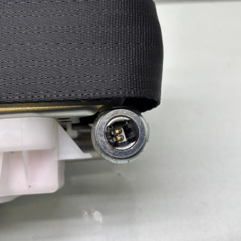 Pretensionneur de ceinture avant droit SUZUKI SWIFT 4 Photo n°2