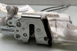 Serrure avant gauche SUZUKI SWIFT 4 Photo n°1