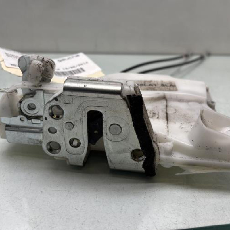 Serrure avant gauche SUZUKI SWIFT 4 Photo n°1