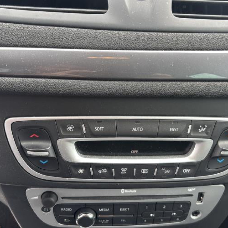 Leve vitre electrique avant gauche RENAULT MEGANE 3 Photo n°18