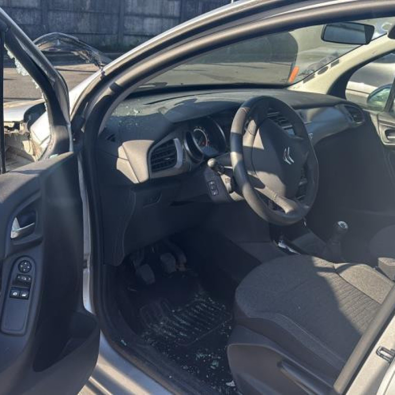 Pretensionneur de ceinture avant droit CITROEN C3 2 Photo n°14