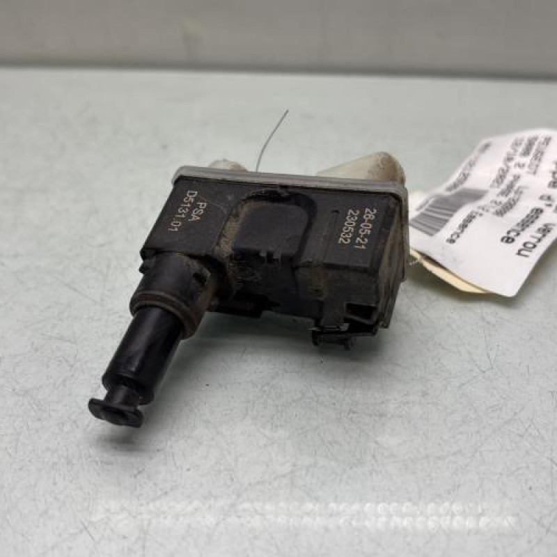 Actionneur verrou trappe d'essence PEUGEOT 5008 2 Photo n°1