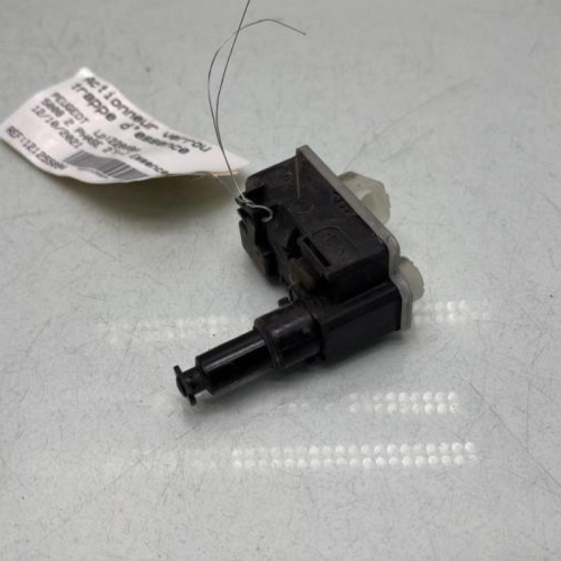 Actionneur verrou trappe d'essence PEUGEOT 5008 2 Photo n°4