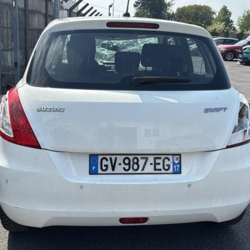 Boite a gants SUZUKI SWIFT 4 Photo n°20