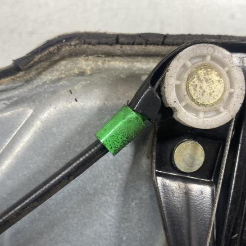 Leve vitre mecanique avant gauche VOLKSWAGEN GOLF 4 Photo n°5