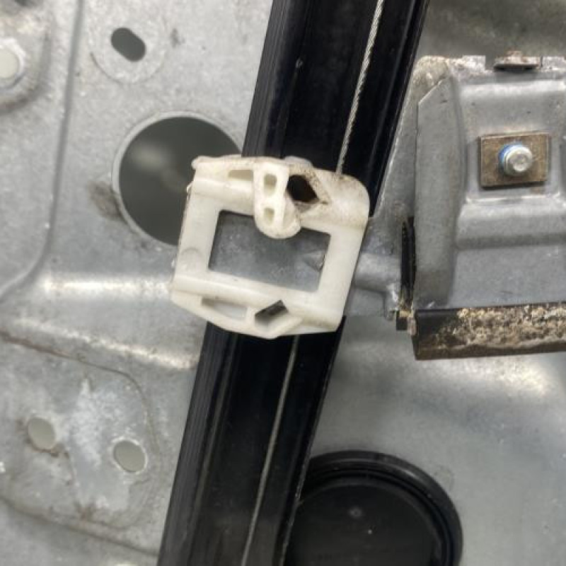 Leve vitre mecanique avant gauche VOLKSWAGEN GOLF 4 Photo n°6