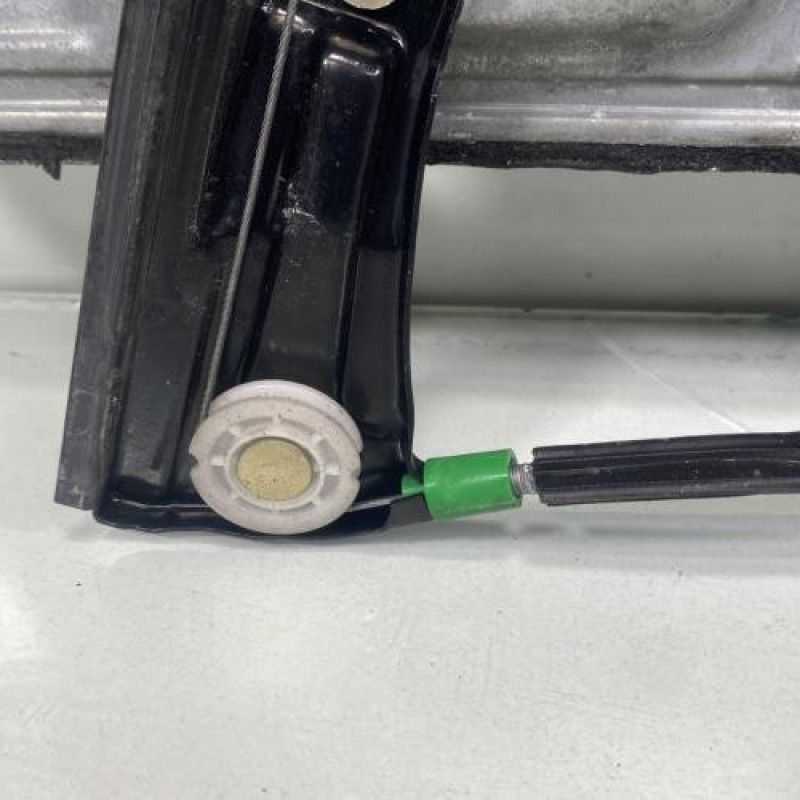 Leve vitre mecanique avant gauche VOLKSWAGEN GOLF 4 Photo n°7