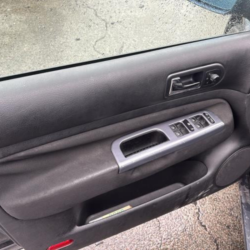 Pare choc arriere VOLKSWAGEN GOLF 4 Photo n°15