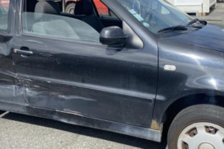 Pare choc arriere VOLKSWAGEN POLO 3