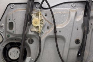 Leve vitre electrique avant gauche VOLKSWAGEN TOURAN 1