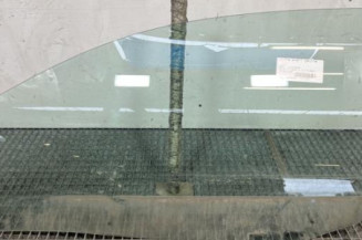 Vitre avant gauche SEAT IBIZA 3 Photo n°1