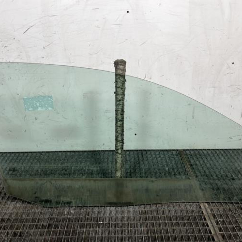 Vitre avant gauche SEAT IBIZA 3 Photo n°4
