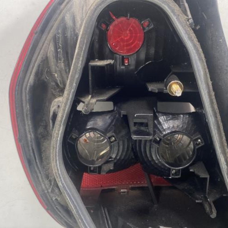 Feu arriere principal droit (feux) CITROEN C5 1 Photo n°4