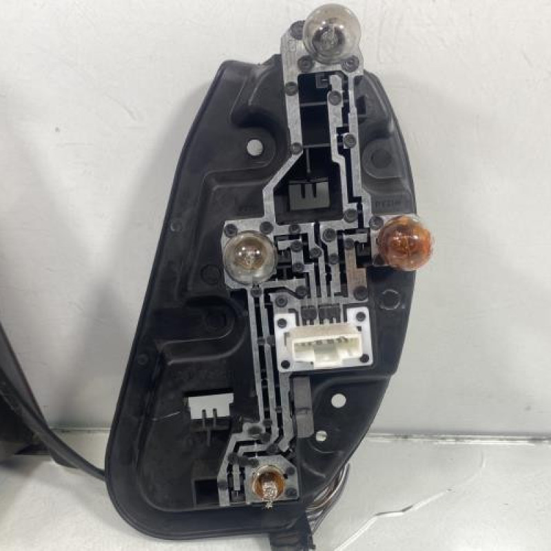 Feu arriere principal droit (feux) CITROEN C5 1 Photo n°6