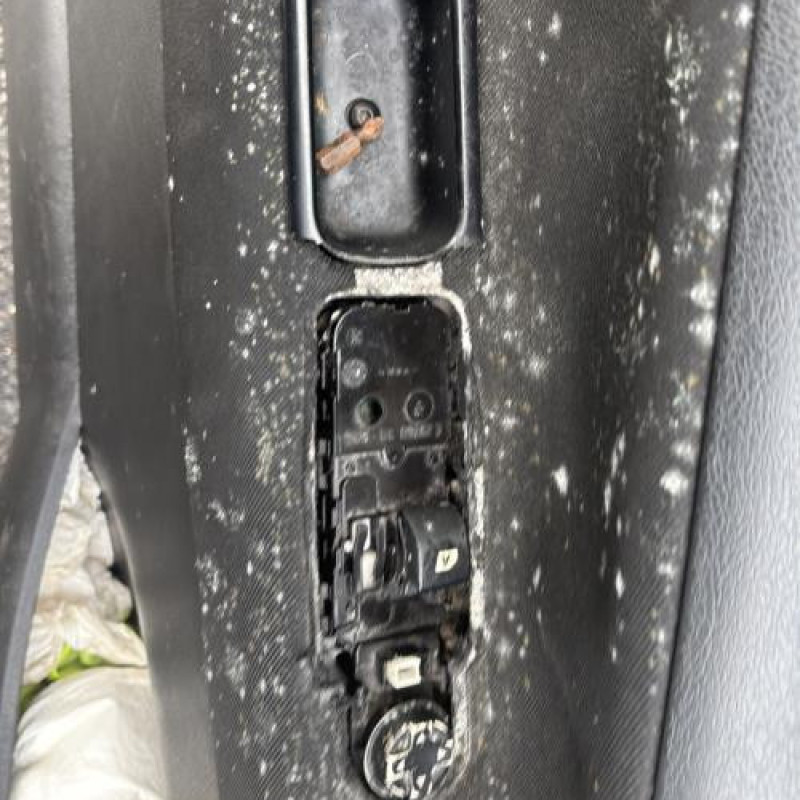 Boitier air bag PEUGEOT 207 Photo n°14