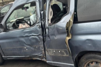 Aile avant droit CITROEN BERLINGO 1