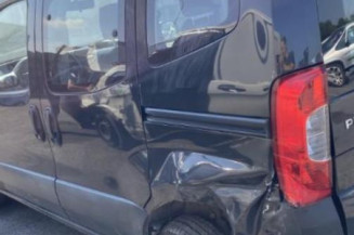 Feu arriere principal gauche (feux) PEUGEOT BIPPER