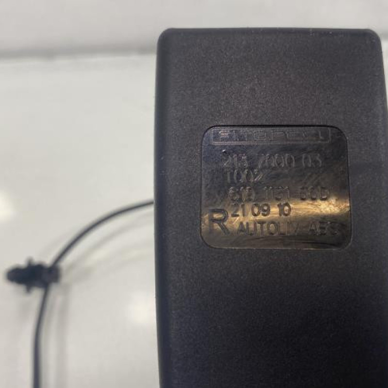 Attache ceinture avant droit PEUGEOT BIPPER Photo n°3