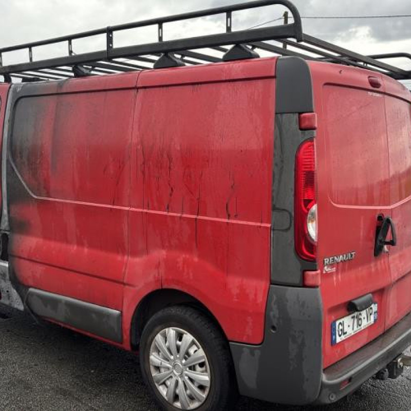 Feu de recul droit RENAULT TRAFIC 2 Photo n°7