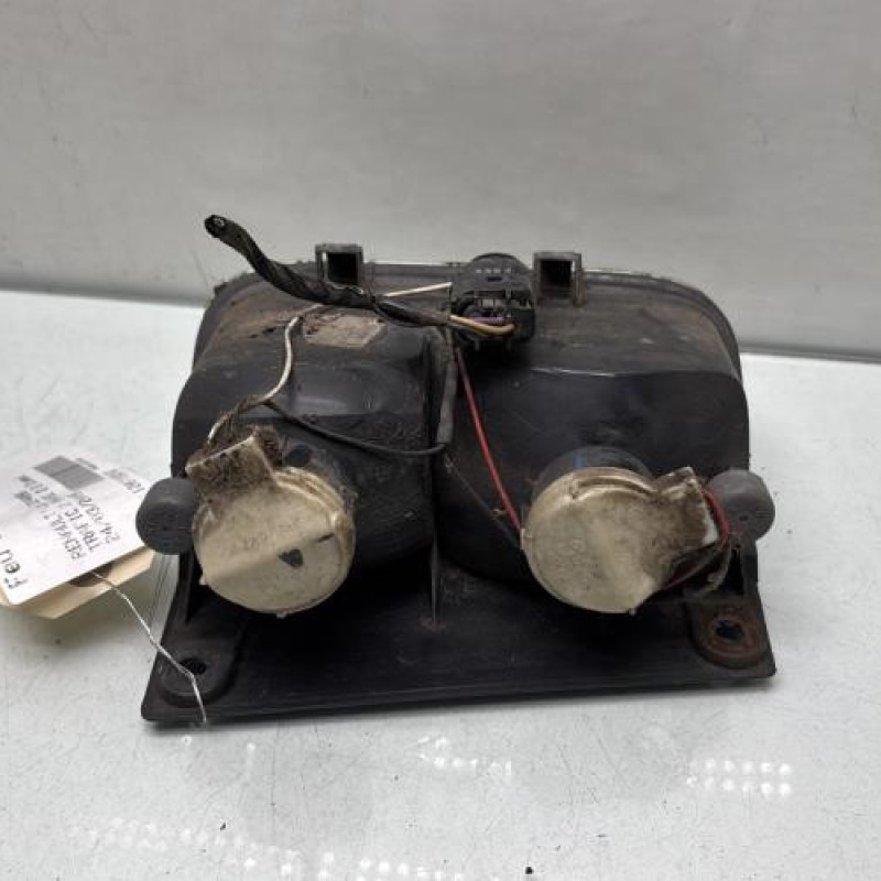 Feu de recul gauche RENAULT TRAFIC 2 Photo n°3