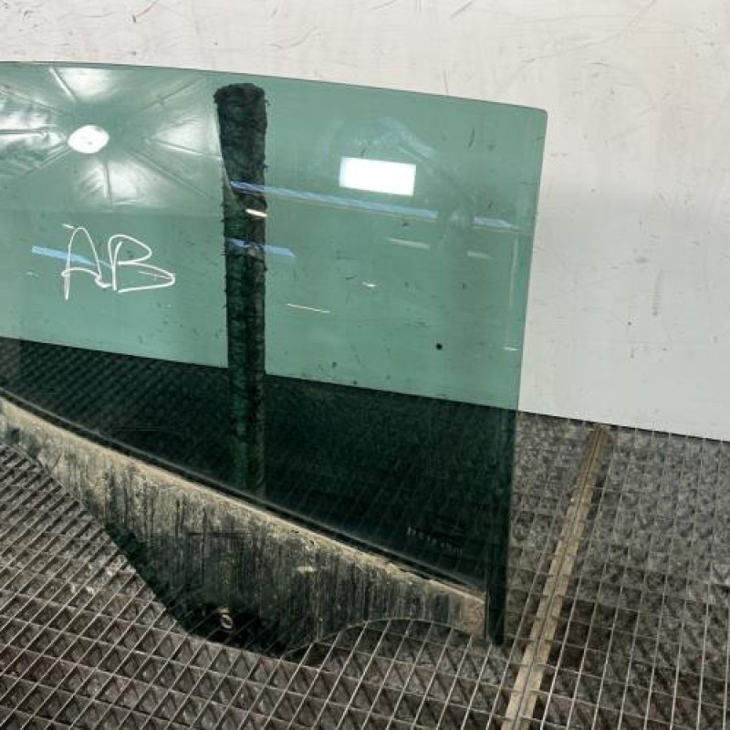 Vitre arriere droit RENAULT MEGANE 4 Photo n°2