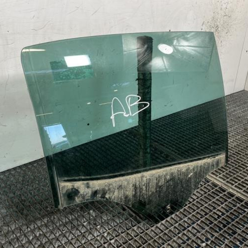 Vitre arriere droit RENAULT MEGANE 4 Photo n°3