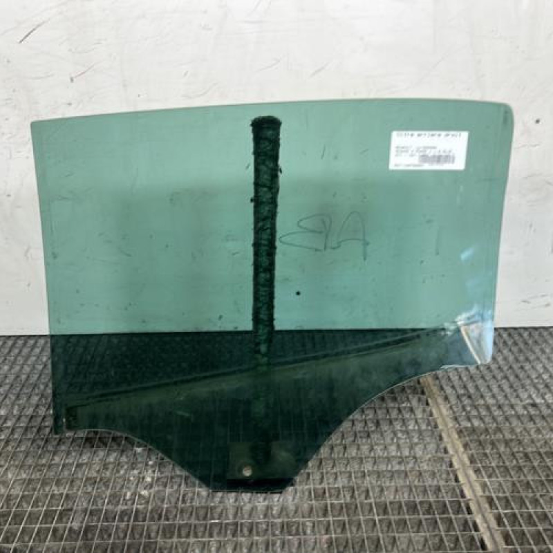 Vitre arriere droit RENAULT MEGANE 4 Photo n°4