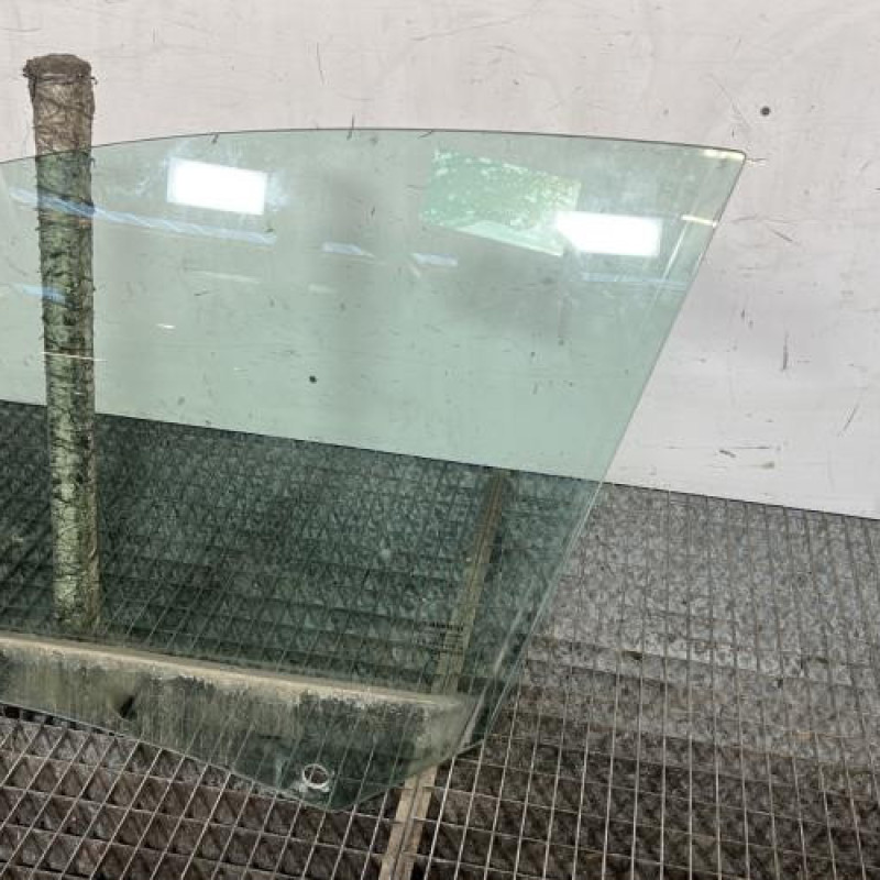 Vitre avant gauche RENAULT MEGANE 4 Photo n°3