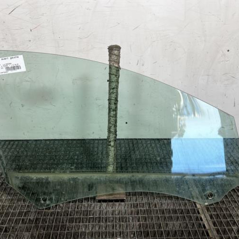 Vitre avant gauche RENAULT MEGANE 4 Photo n°4