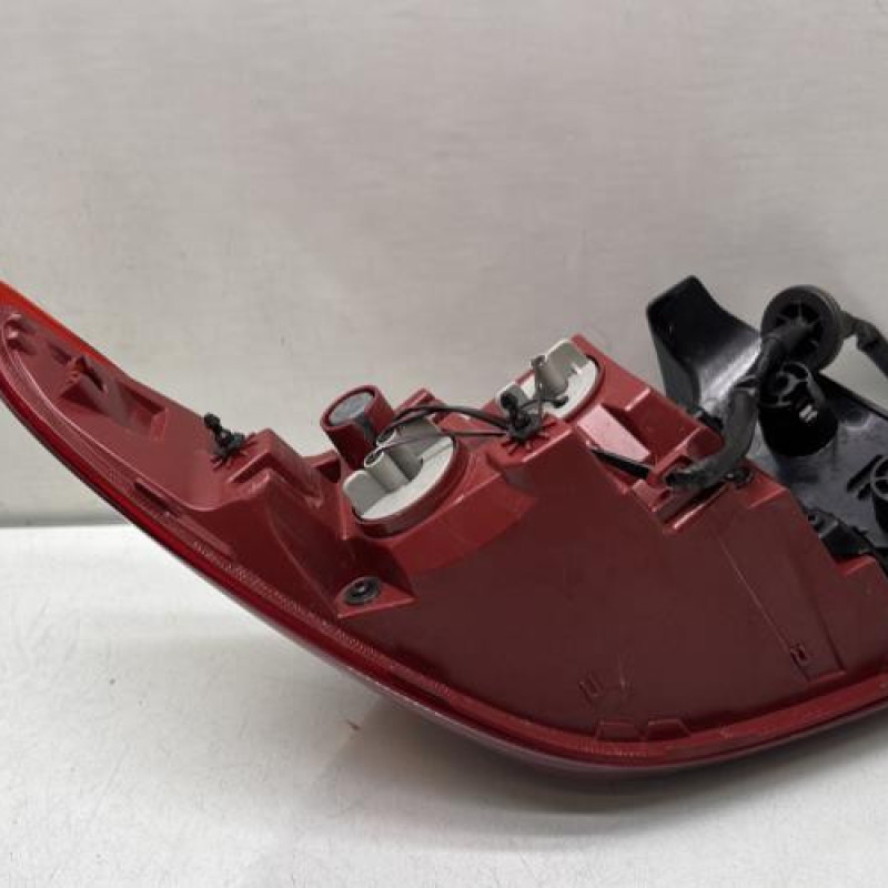 Feu arriere principal droit (feux) KIA STONIC Photo n°4