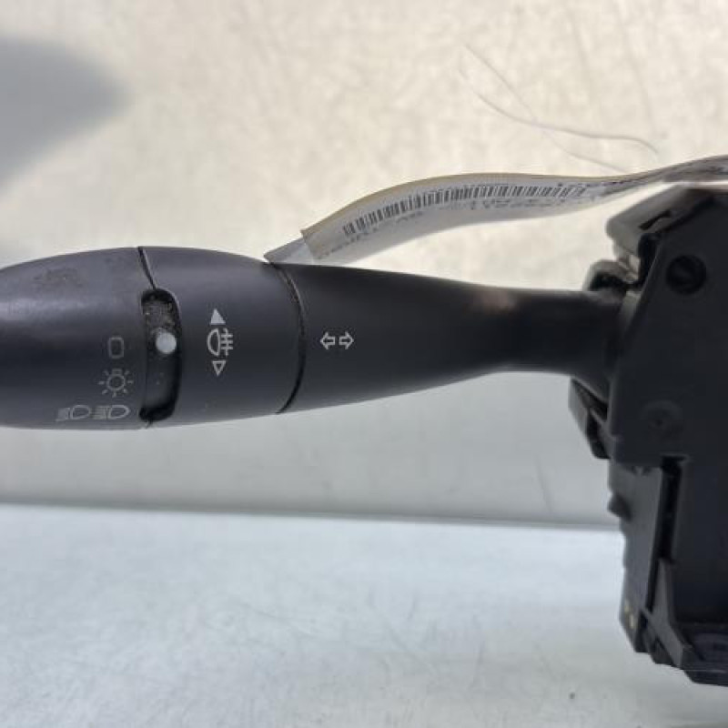 Com (Bloc Contacteur Tournant+Commodo Essuie Glace+Commodo Phare) CITROEN C2 Photo n°2