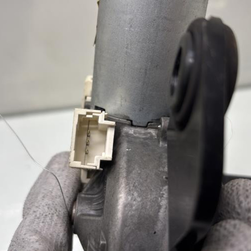 Moteur essuie glace arriere CITROEN C2 Photo n°4