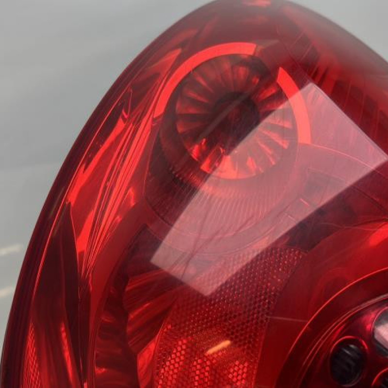 Feu arriere principal droit (feux) PEUGEOT 207 Photo n°4