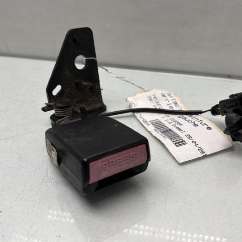 Attache ceinture arriere gauche PEUGEOT 207 Photo n°1