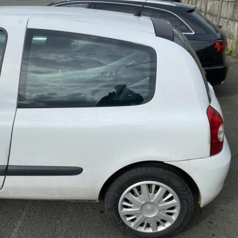 Aile avant droit RENAULT CLIO 2 CAMPUS Photo n°10