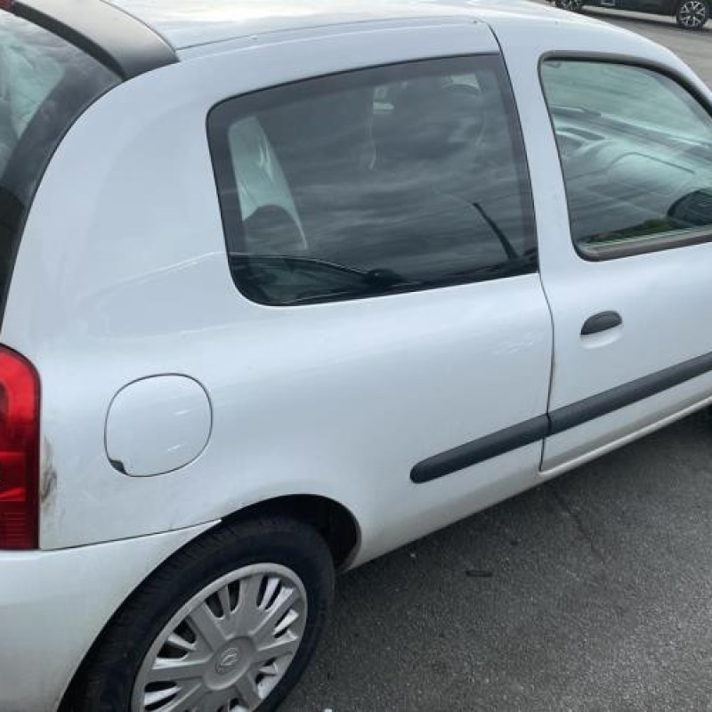Aile avant droit RENAULT CLIO 2 CAMPUS Photo n°14